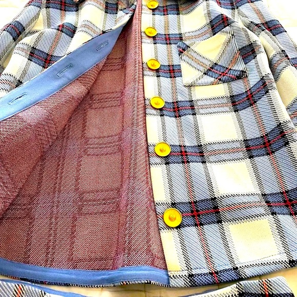 Like new ST John skirt and jacket set Sz S - Picture 3 of 8